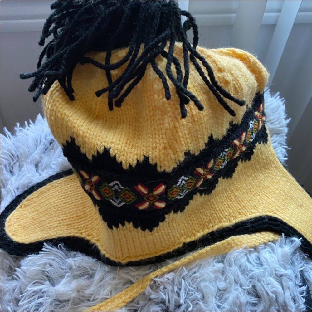 Thick Knitted winter hat, very warm, Embroidered
